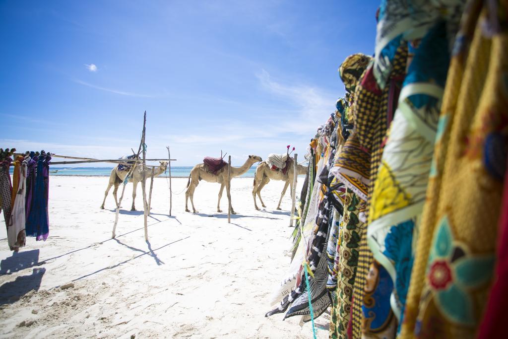 Diani Sea Lodge Диани-Бич Экстерьер фото