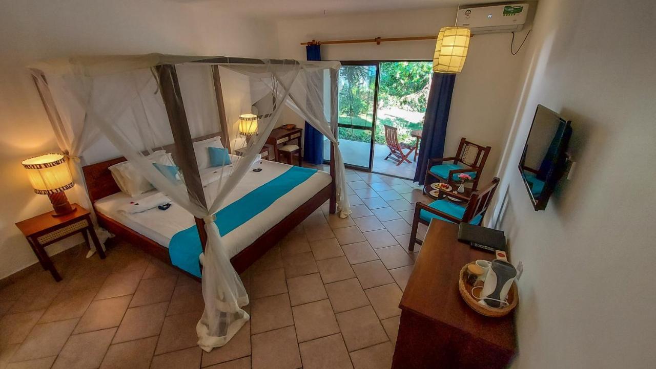 Diani Sea Lodge Диани-Бич Экстерьер фото