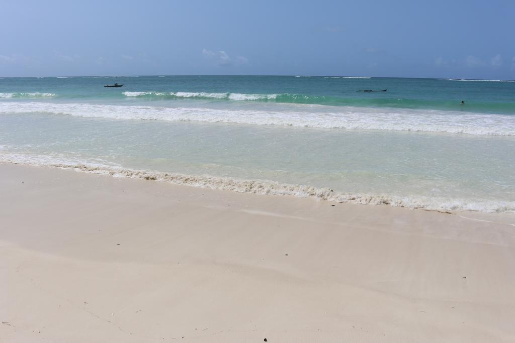 Diani Sea Lodge Диани-Бич Экстерьер фото