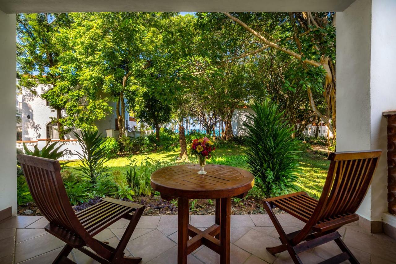 Diani Sea Lodge Диани-Бич Экстерьер фото