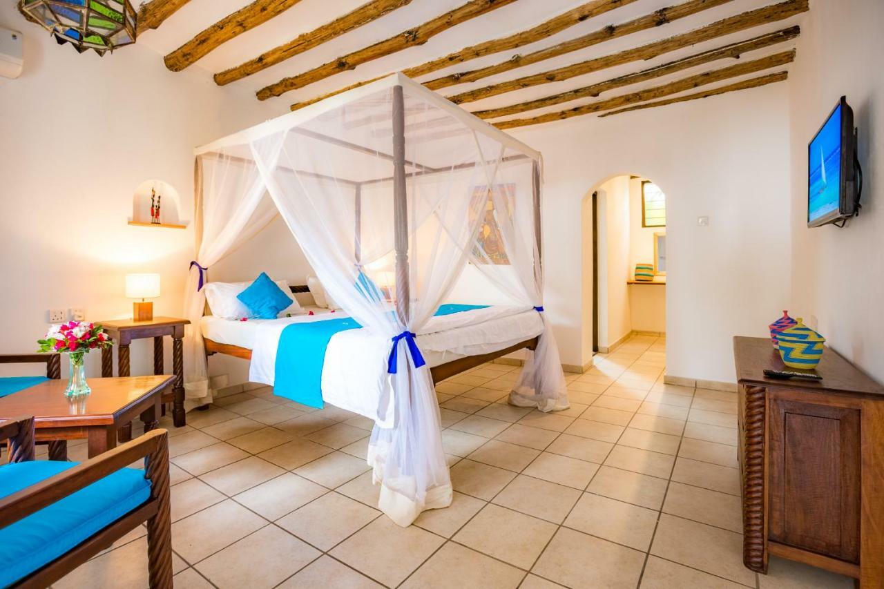 Diani Sea Lodge Диани-Бич Экстерьер фото