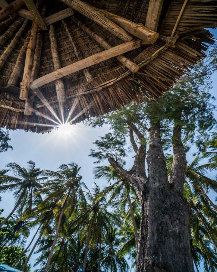 Diani Sea Lodge Диани-Бич Экстерьер фото