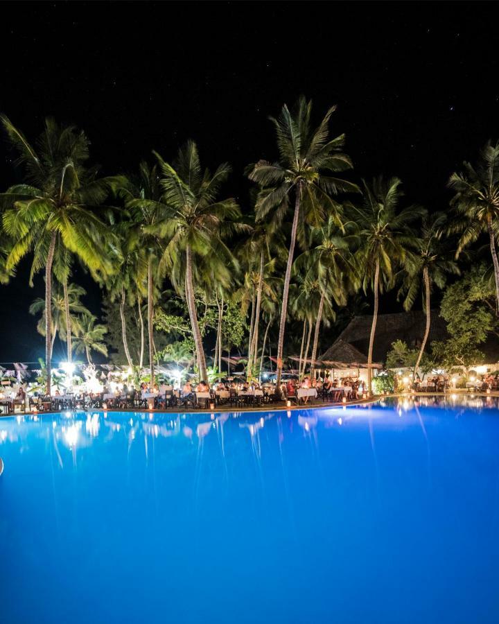 Diani Sea Lodge Диани-Бич Экстерьер фото