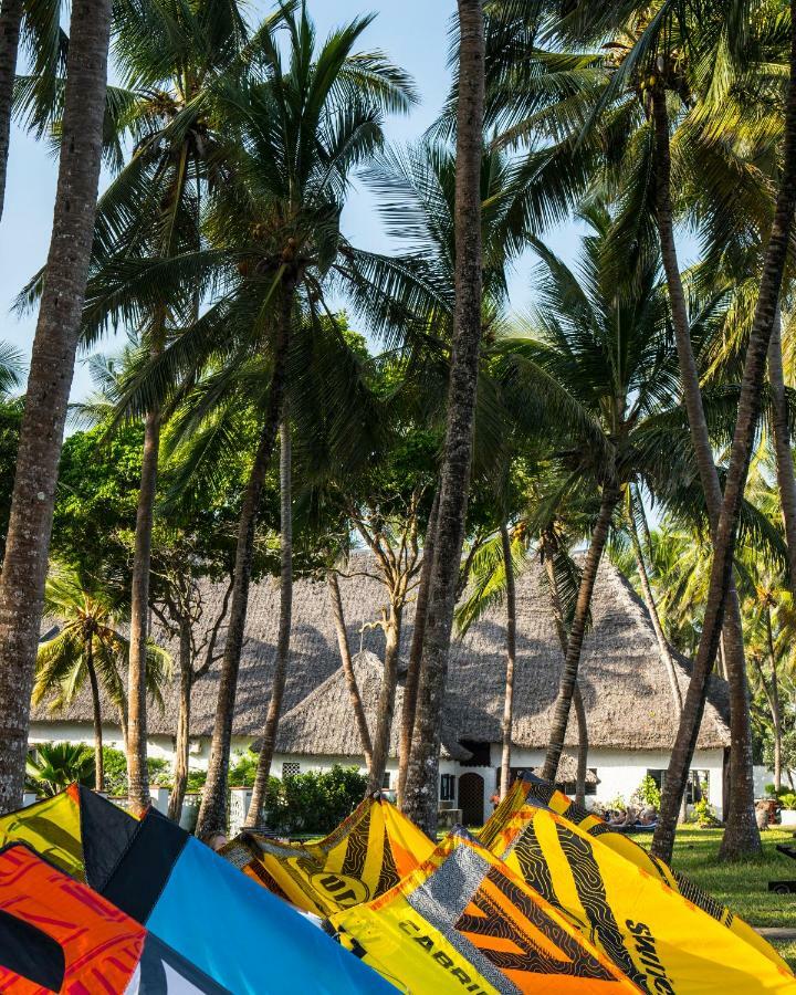 Diani Sea Lodge Диани-Бич Экстерьер фото