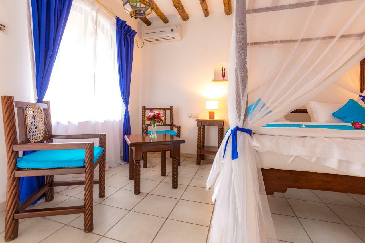 Diani Sea Lodge Диани-Бич Экстерьер фото