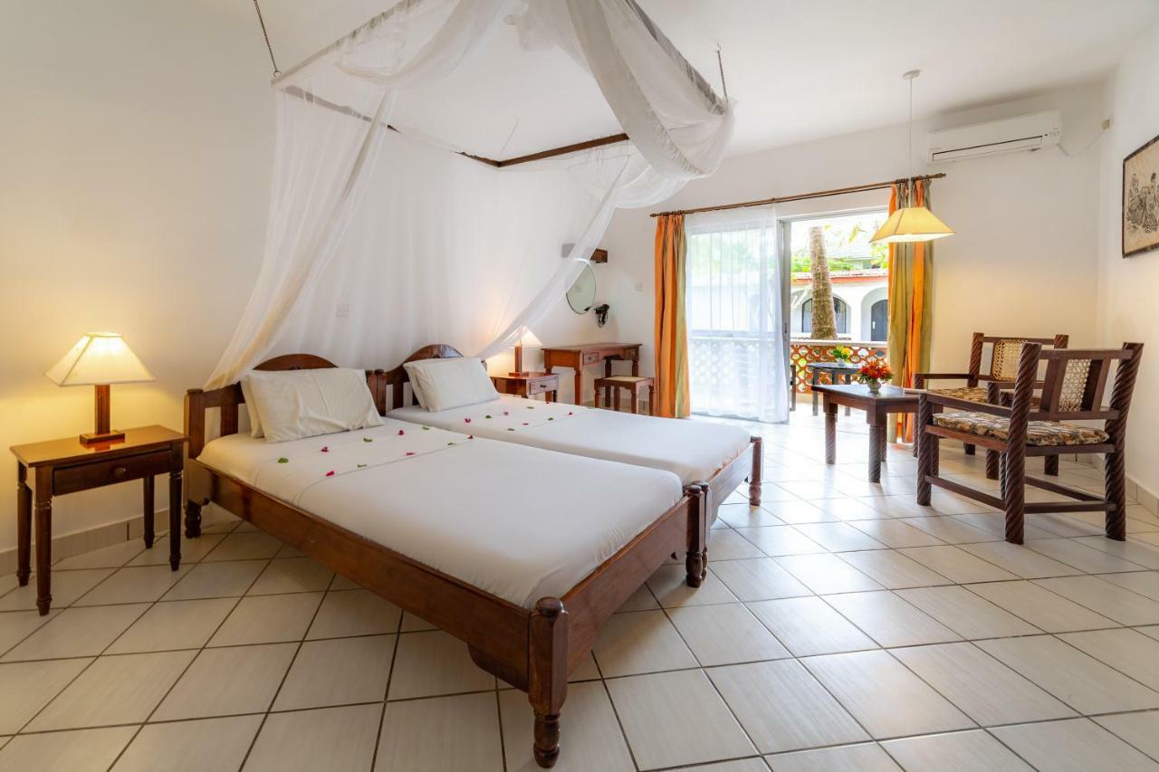 Diani Sea Lodge Диани-Бич Экстерьер фото