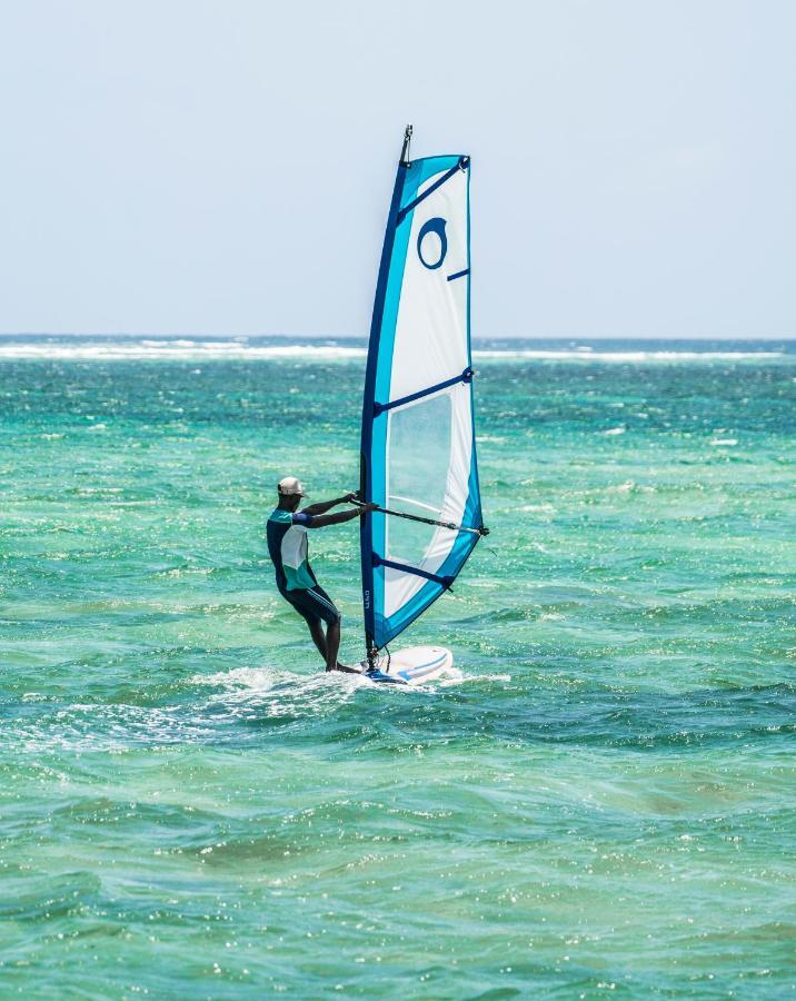 Diani Sea Lodge Диани-Бич Экстерьер фото